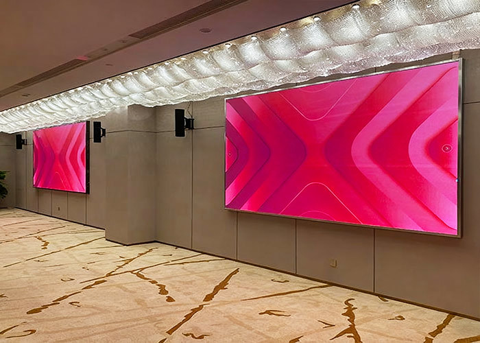 14.75 m² P1.8 lobby display